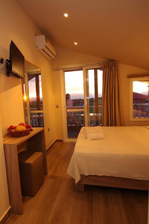 John & Eve Hotel Paralía 외부 사진