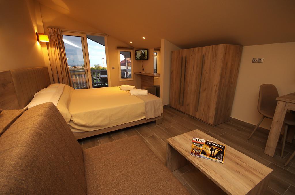 John & Eve Hotel Paralía 외부 사진