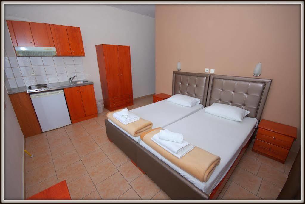 John & Eve Hotel Paralía 외부 사진